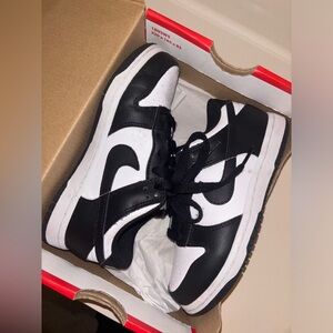 Nike Panda Dunk Sneakers